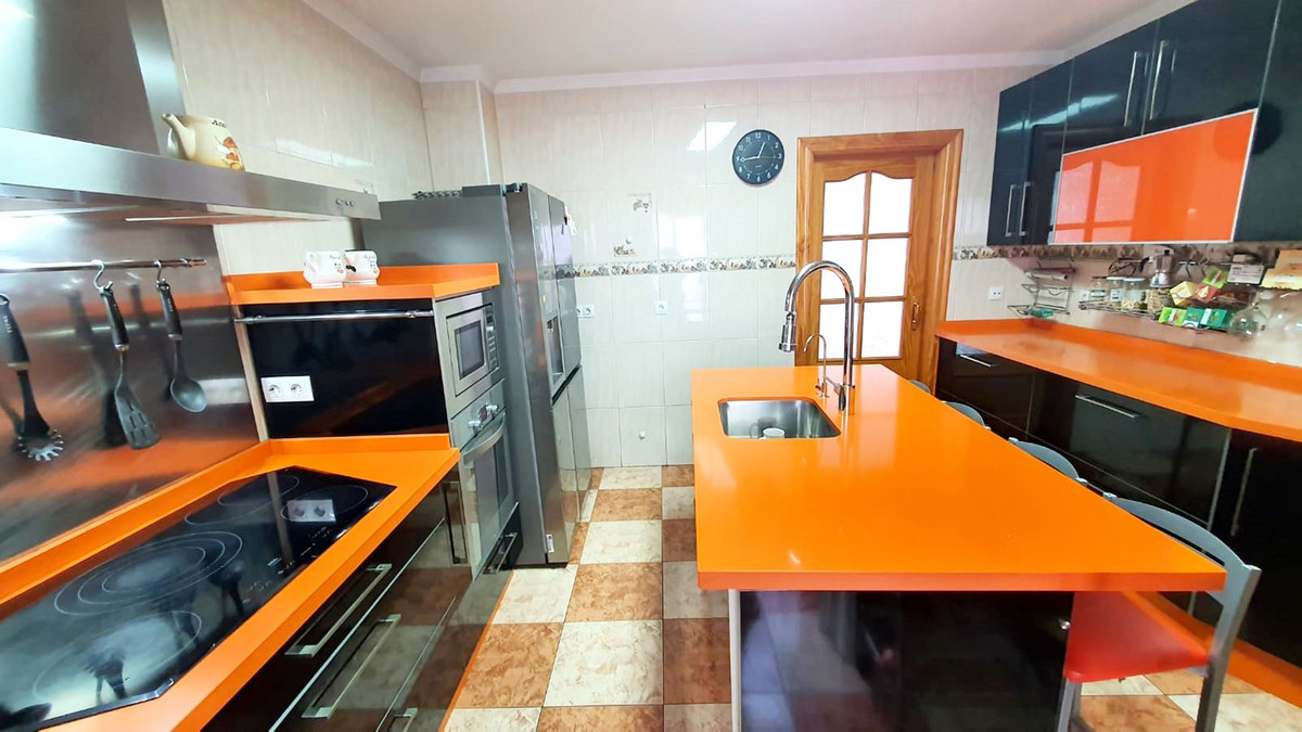 Apartment in Alhaurin el Grande - Image 3