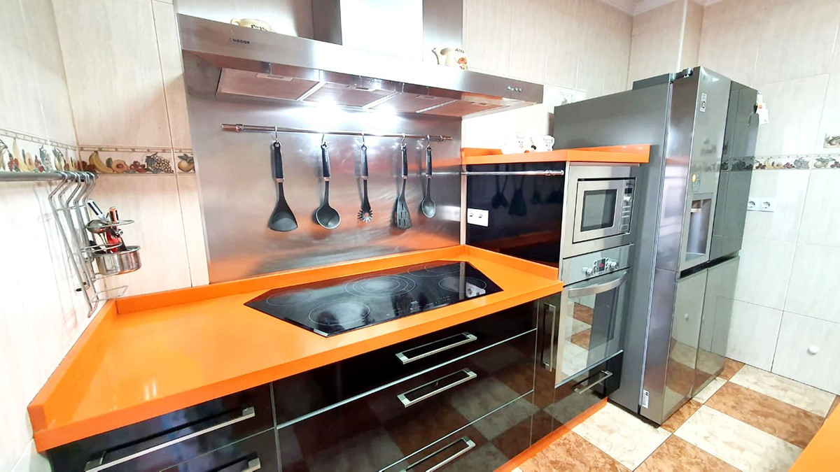 Apartment in Alhaurin el Grande - Image 2