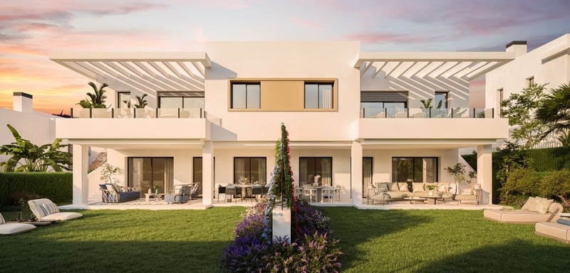 Villa in Estepona - view 1
