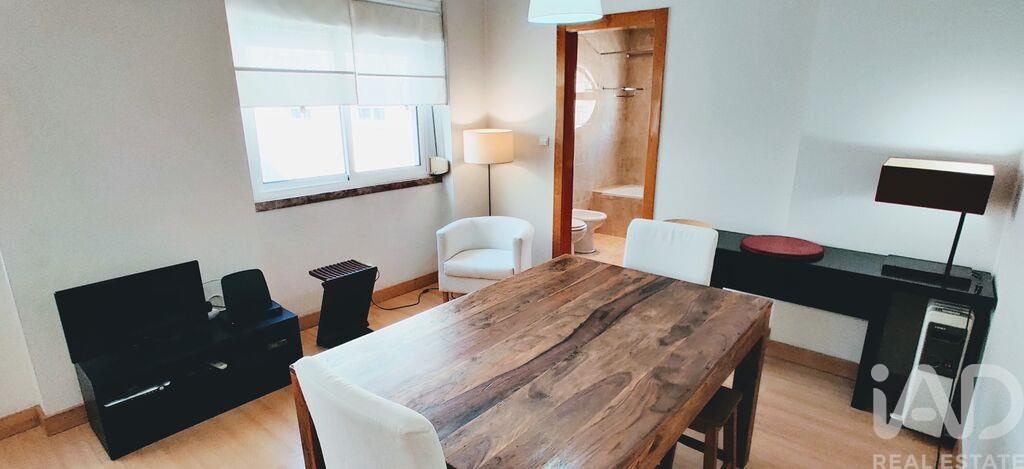 Apartment in Lisbon - Image 3
