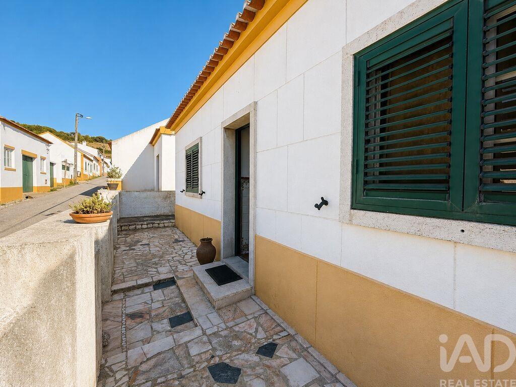 House in Brejos de Azeitao - Image 2