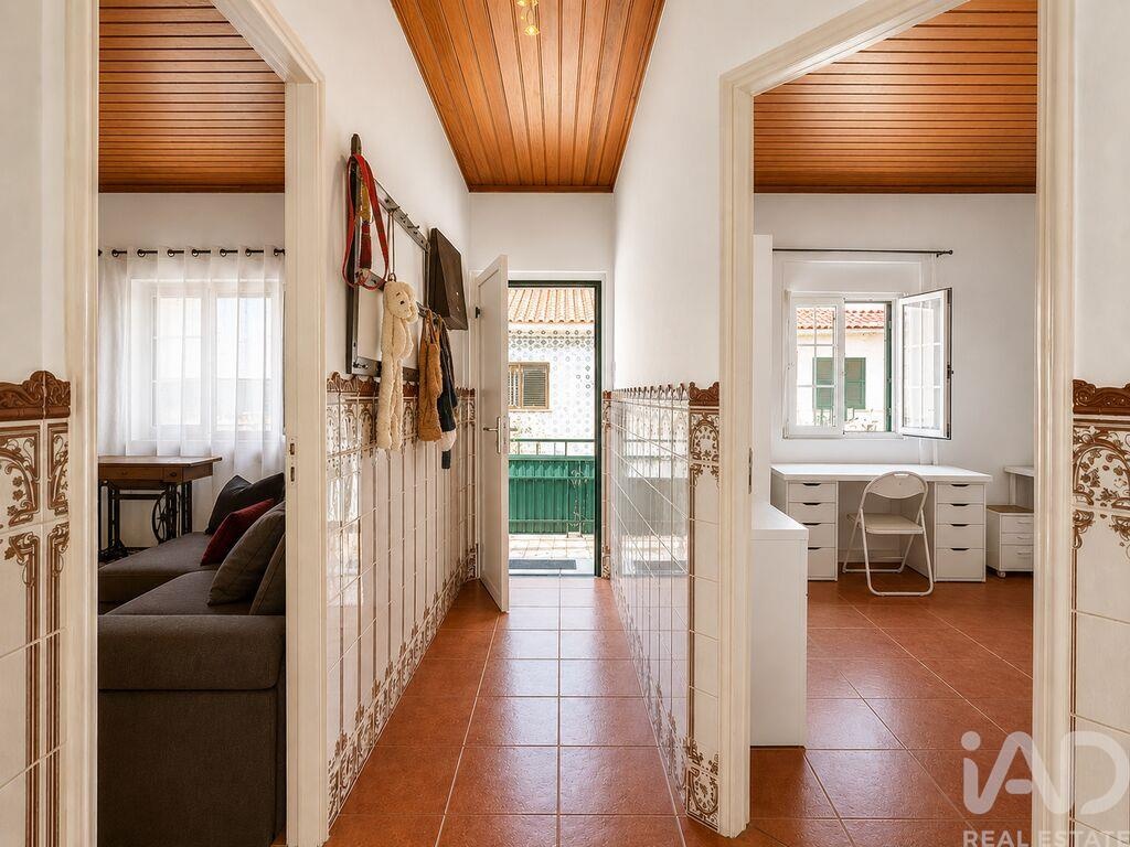 House in Brejos de Azeitao - Image 3