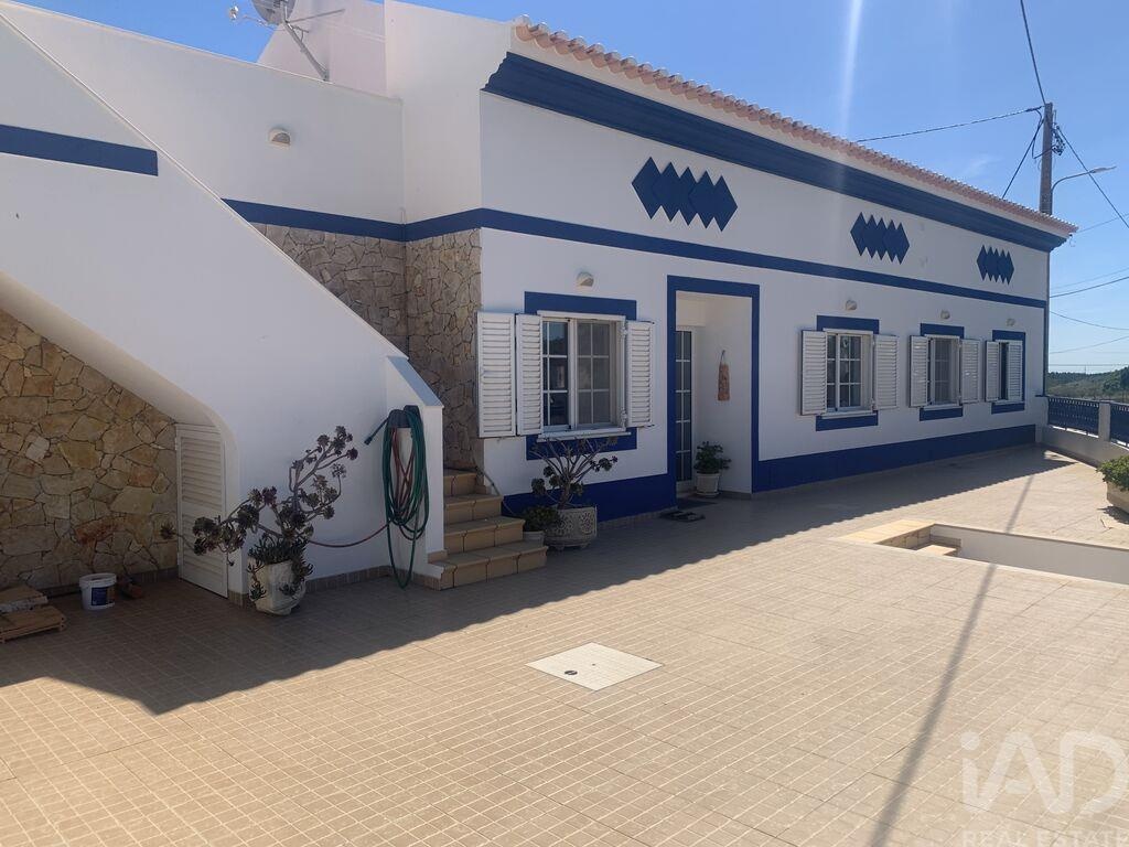 House in Santo Estevao - Image 2
