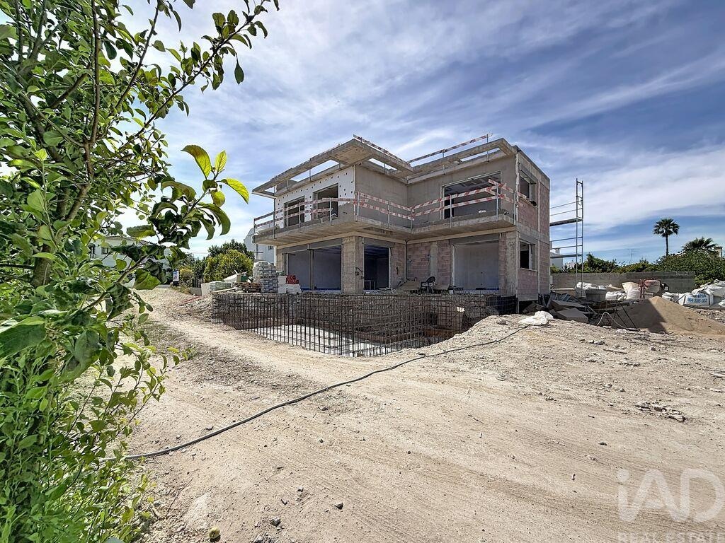House in Santo Estevao