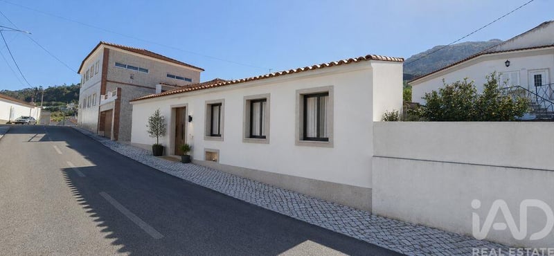 House in Valbom - view 1