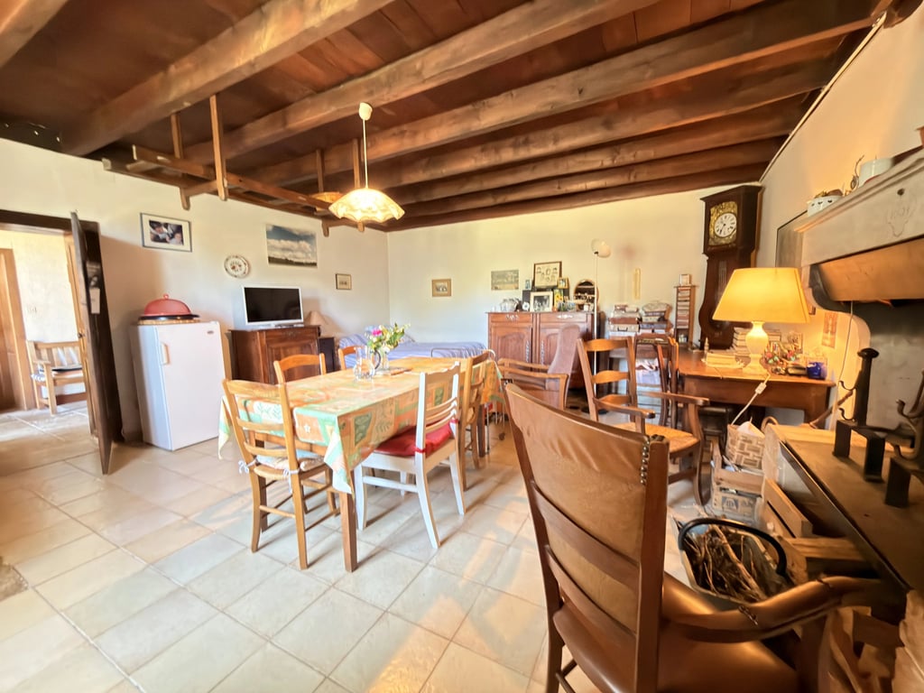 House in Nanteuil-en-Vallee - Image 3