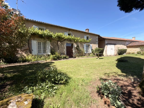 House in Nanteuil-en-Vallee - view 1