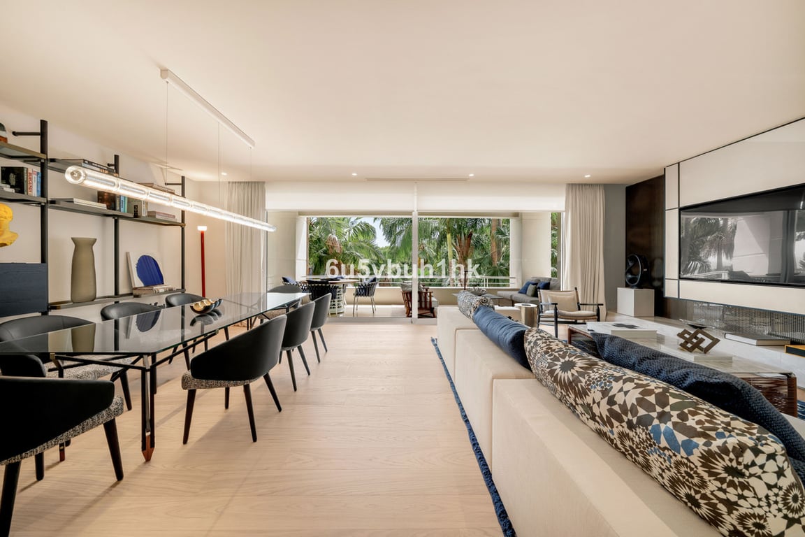 Apartment in Marbella - Image 2