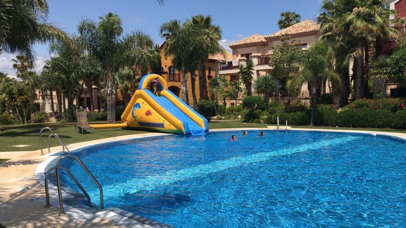 Villa in Nueva Andalucia - view 1