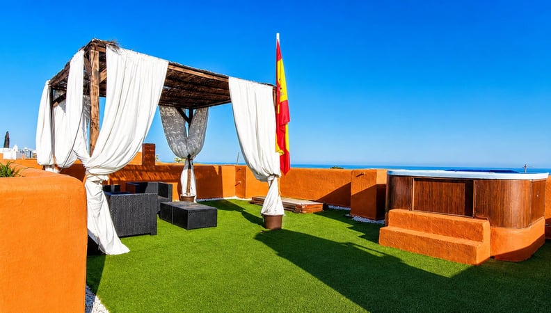 Apartment in La Duquesa - view 1