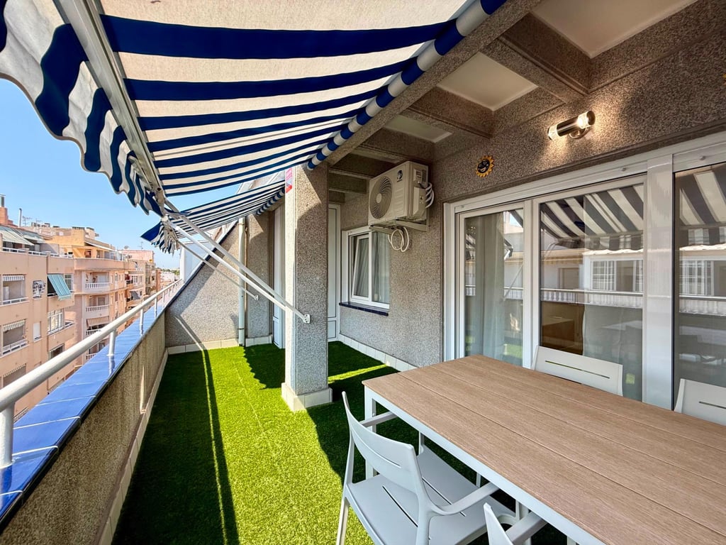Penthouse in Torrevieja - Image 2