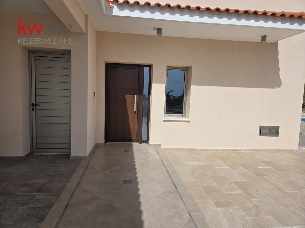 House in Akoursos - Image 2