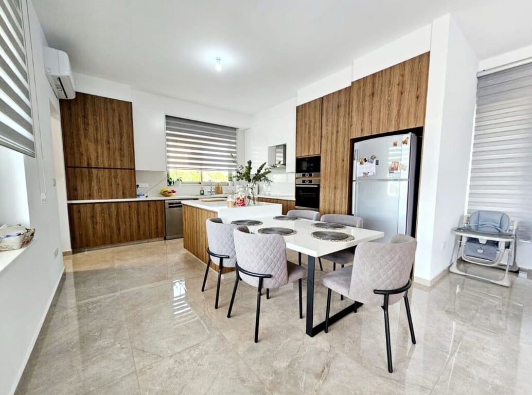 House in Emba - Image 3