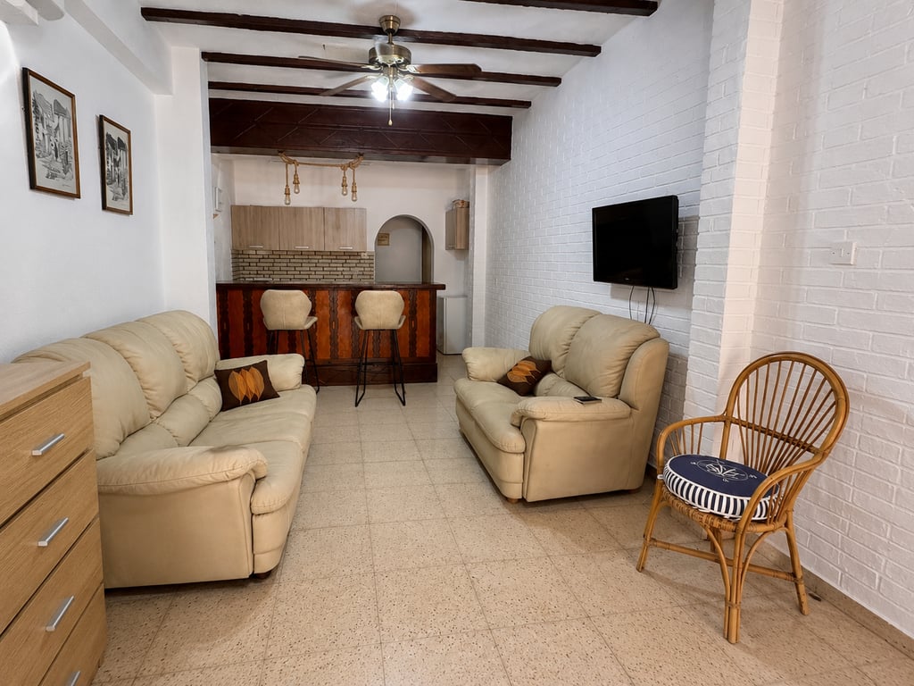 House in Kato Paphos - Image 2