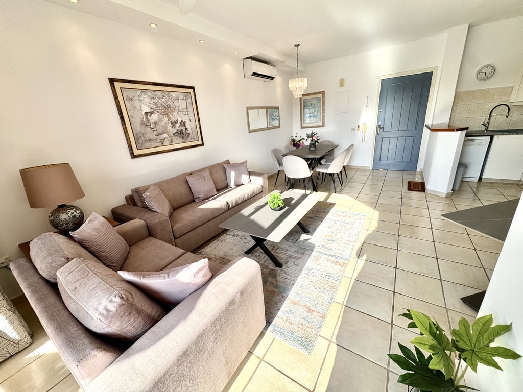 House in Kato Paphos - Image 3