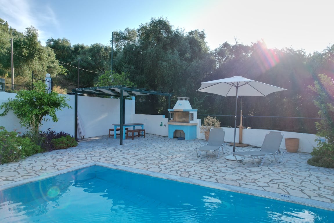 Villa in Acharavi - Image 3