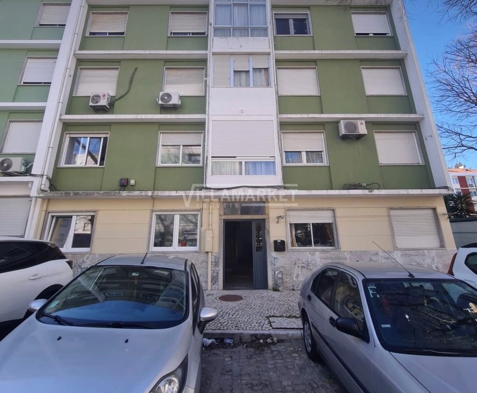 Apartment in Benfica - Image 2