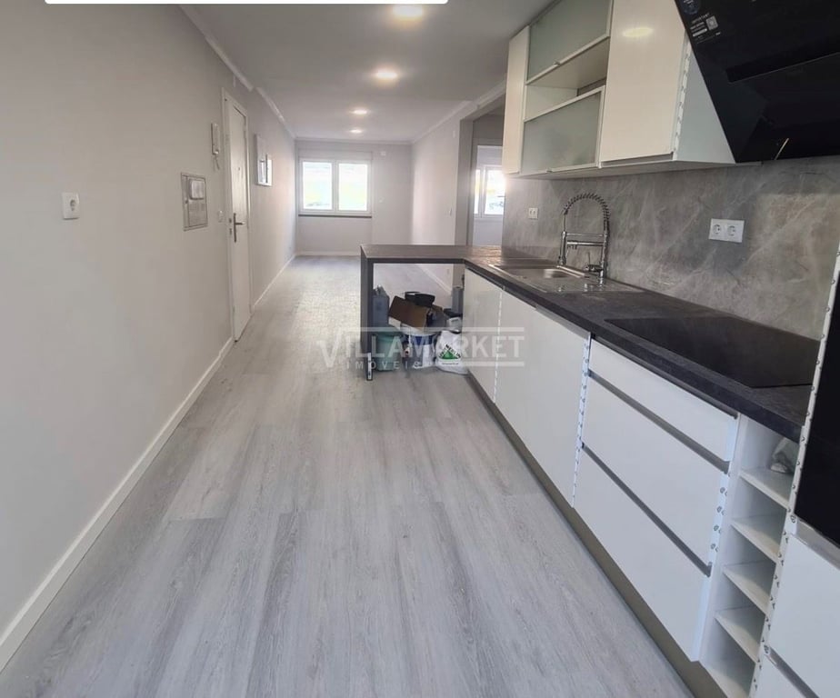 Apartment in Benfica - Image 3