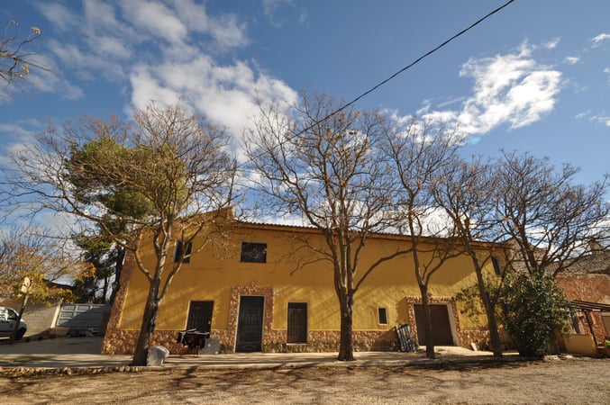 House in Yecla - view 1