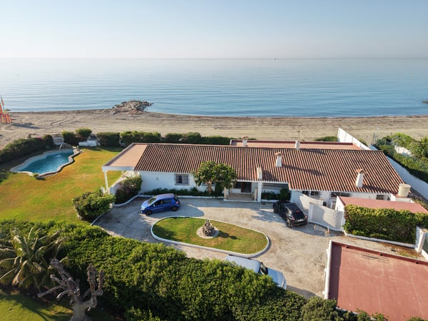 Villa in Atalaya Isdabe - view 1