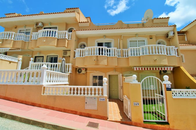 House in Villamartin - view 1