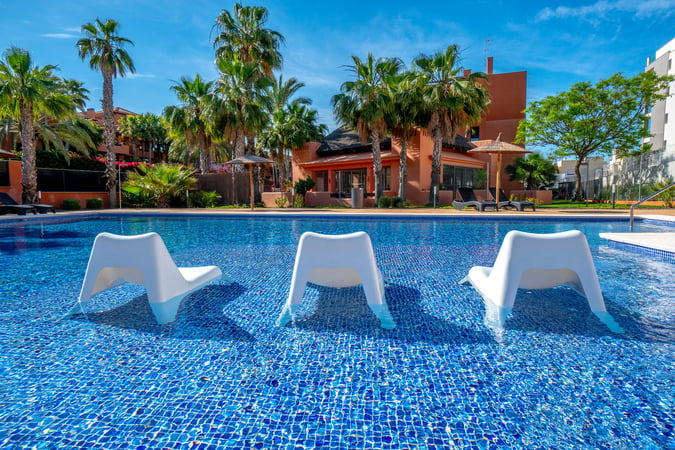 Apartment in Villamartin - view 1