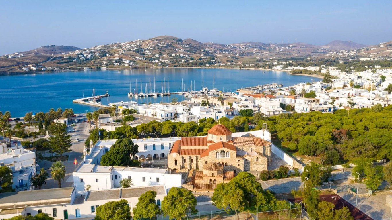 House in Paros - Image 3