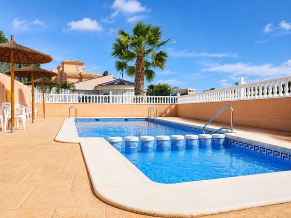 House in Dehesa de Campoamor - view 1