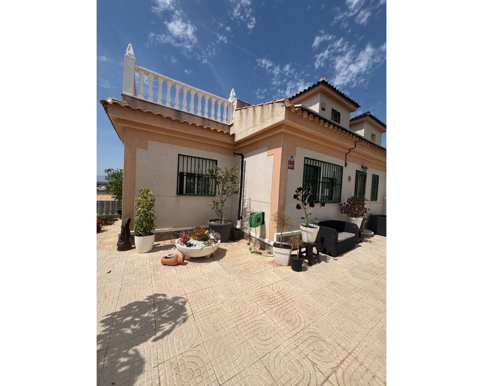 House in Ciudad Quesada - Image 2
