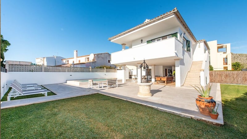 Chalet in Port de Pollenca - view 1