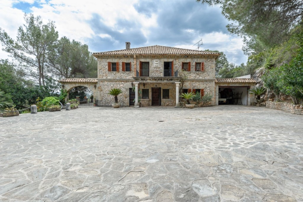 Farm, Ranch or Equestrian in Pollenca - Image 3
