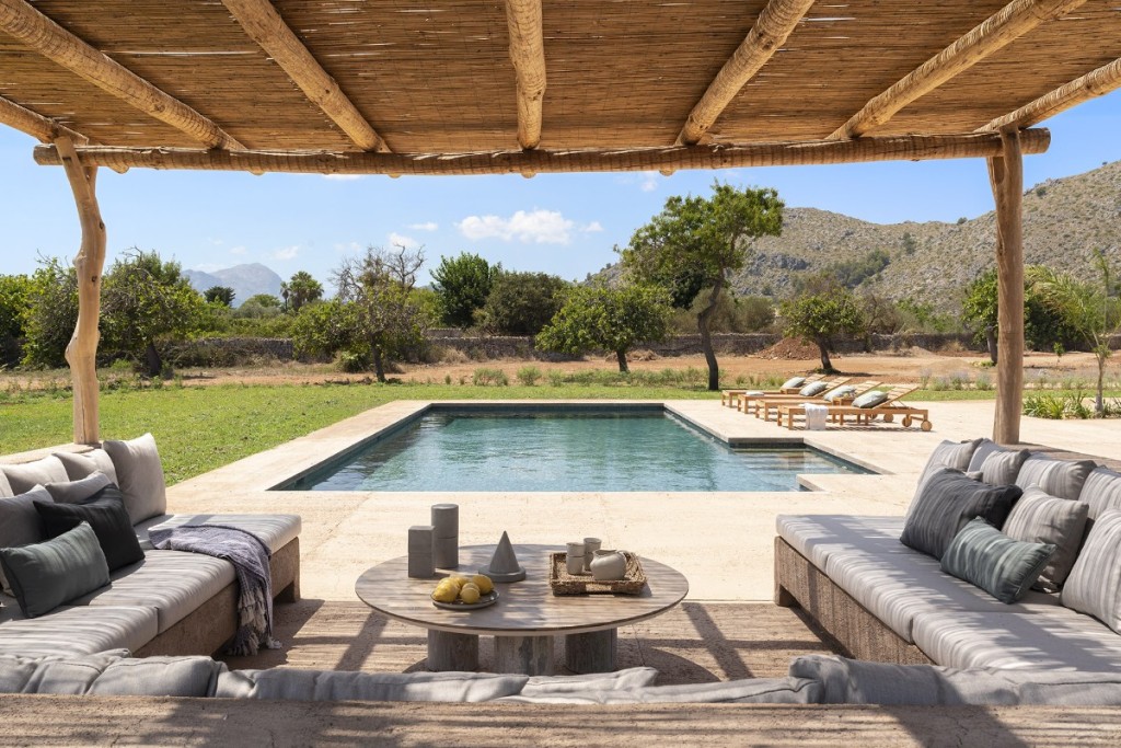 Farm, Ranch or Equestrian in Pollenca - Image 2