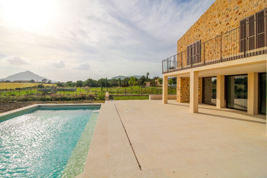 Farm, Ranch or Equestrian in Alcudia