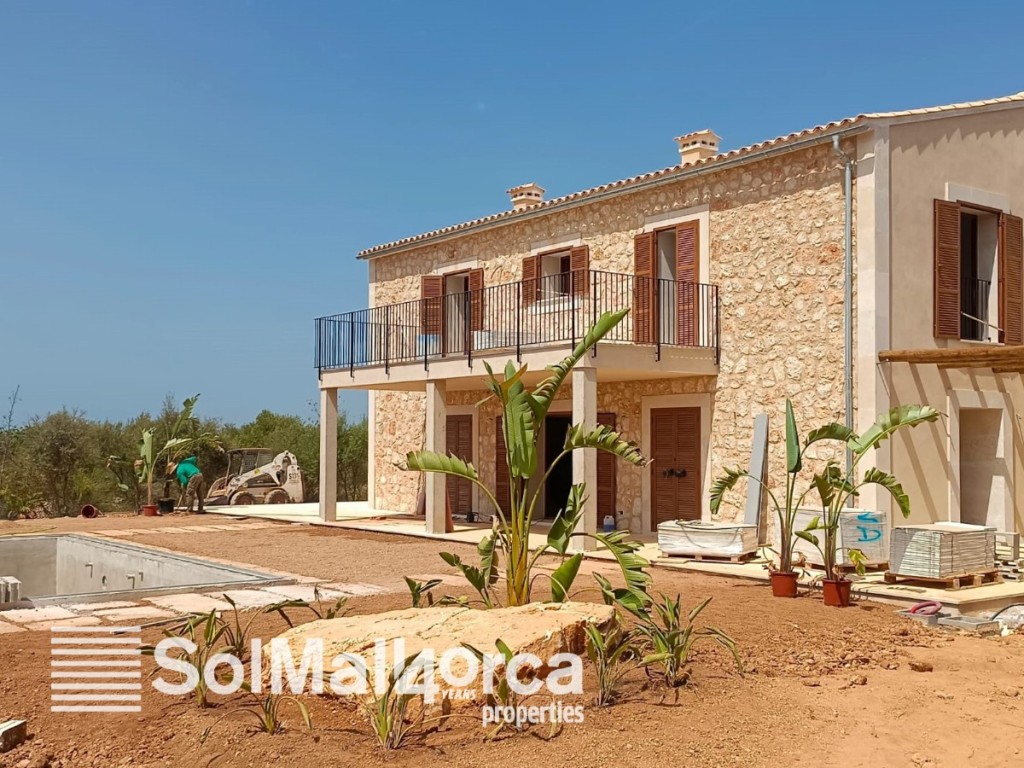 Farm, Ranch or Equestrian in Santanyi - Image 3