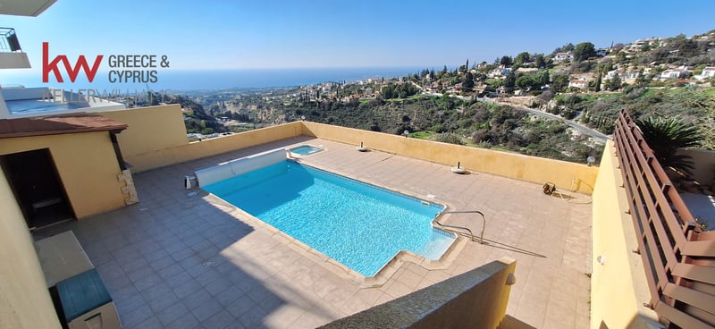 House in Tala - view 1