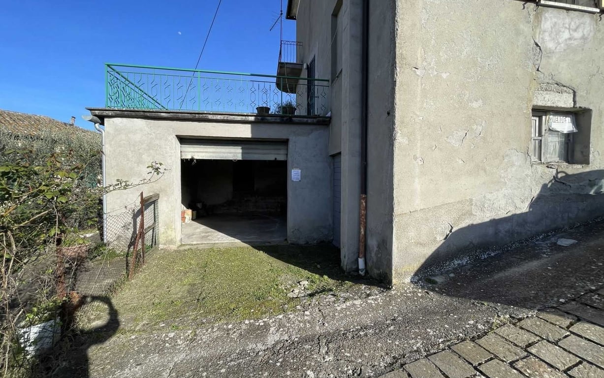 House in Allerona - Image 2
