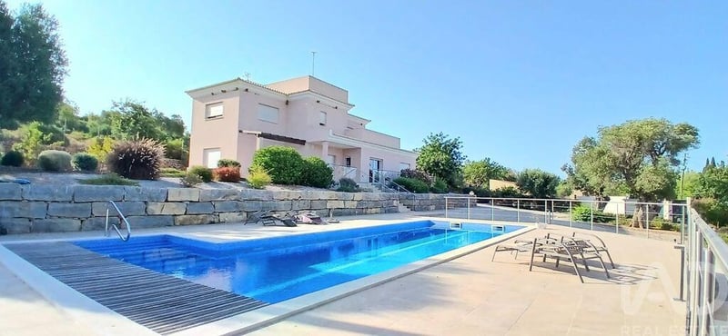 House in Vale da Rosa - view 1