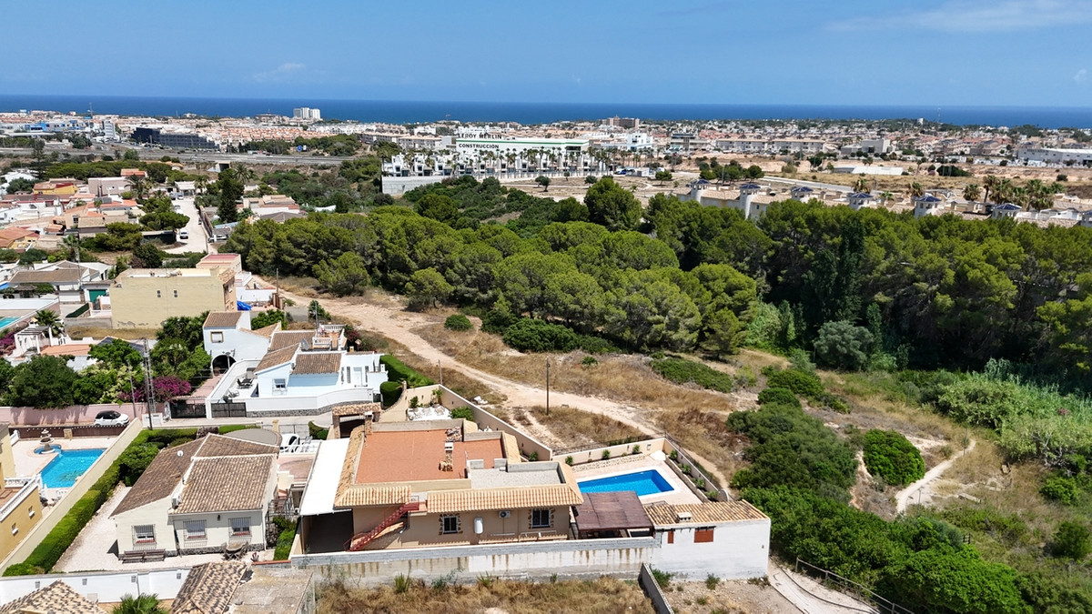 Villa in La Zenia - Image 3