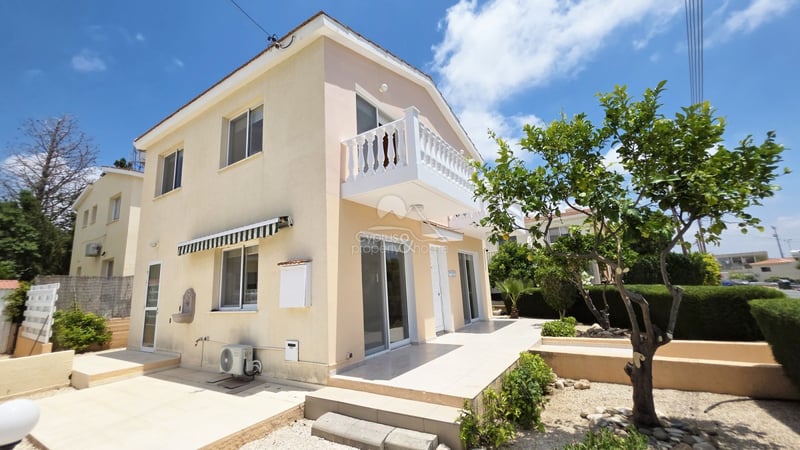 Villa in Paphos - view 1