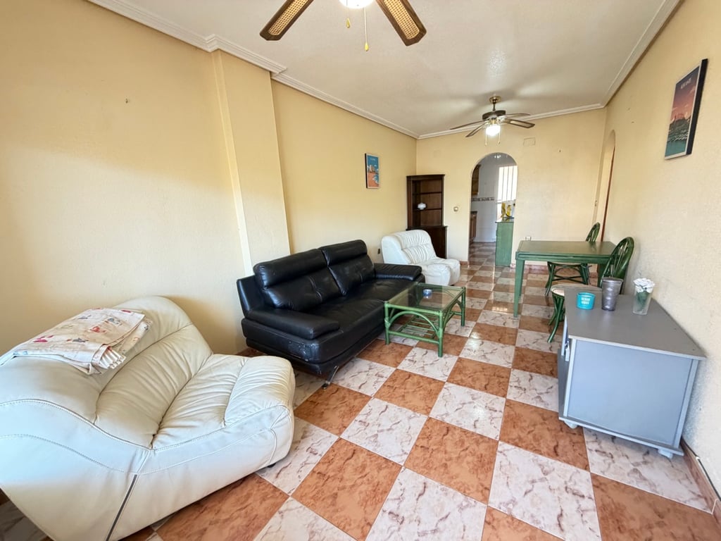 Apartment in Villamartin - Image 3
