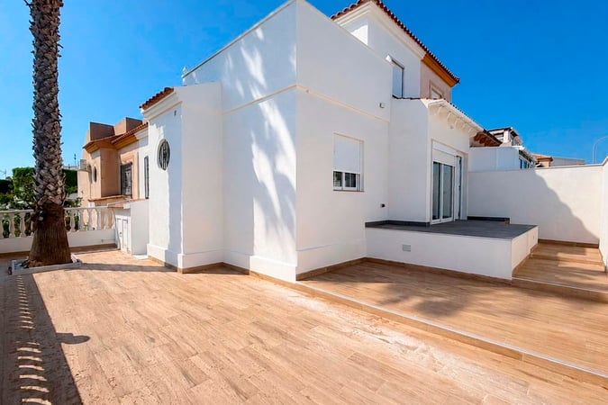 House in Residencia los Altos - view 1