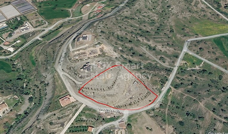 Land in Pyrgos - view 1