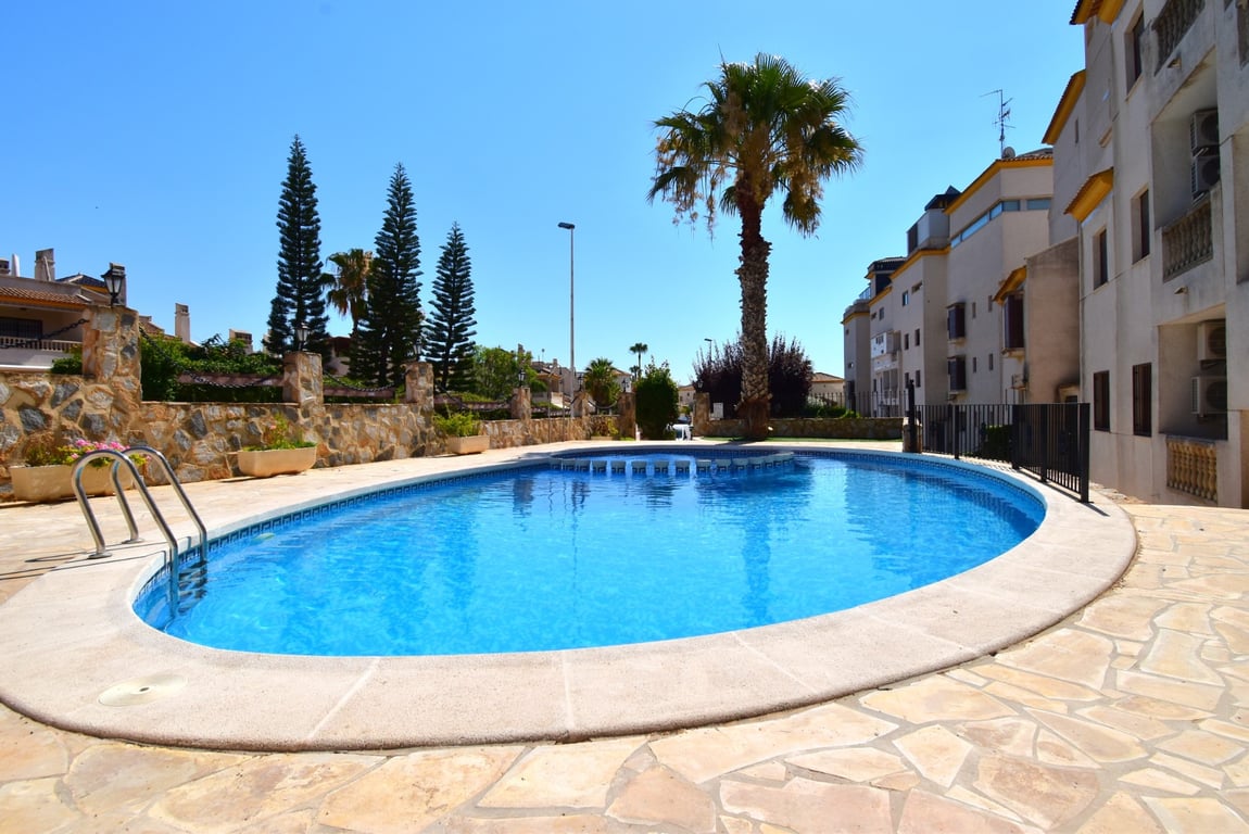 Apartment in Urbanizacion los Balcones - Image 2