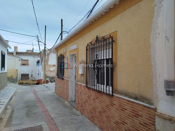 House in Estacion de Purchena - view 1