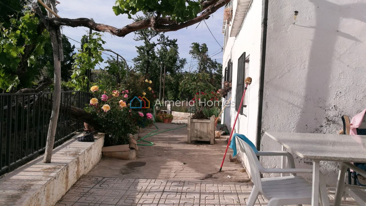 House in Seron - Image 3