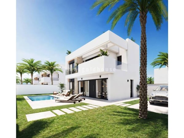 Villa in Torre del Rame - view 1