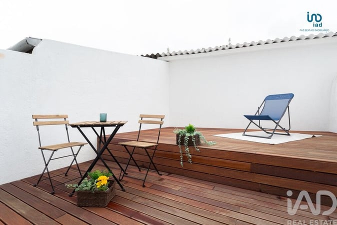 Apartment in Santa Maria Maior - view 1