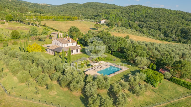 House in San Casciano dei Bagni - view 1