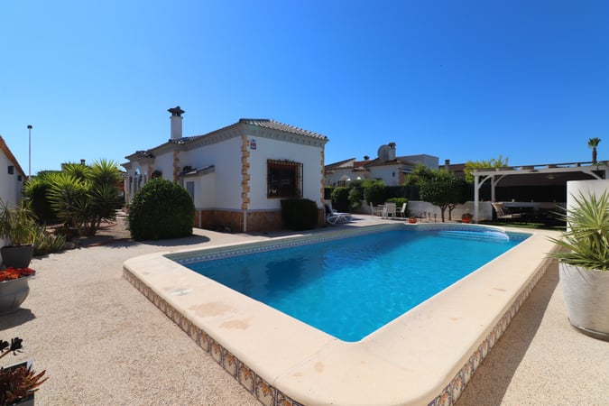 House in San Fulgencio - view 1
