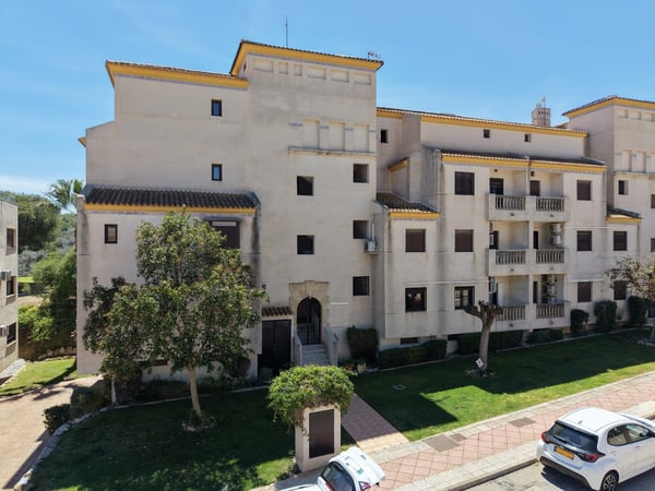 Apartment in Dehesa de Campoamor - view 1